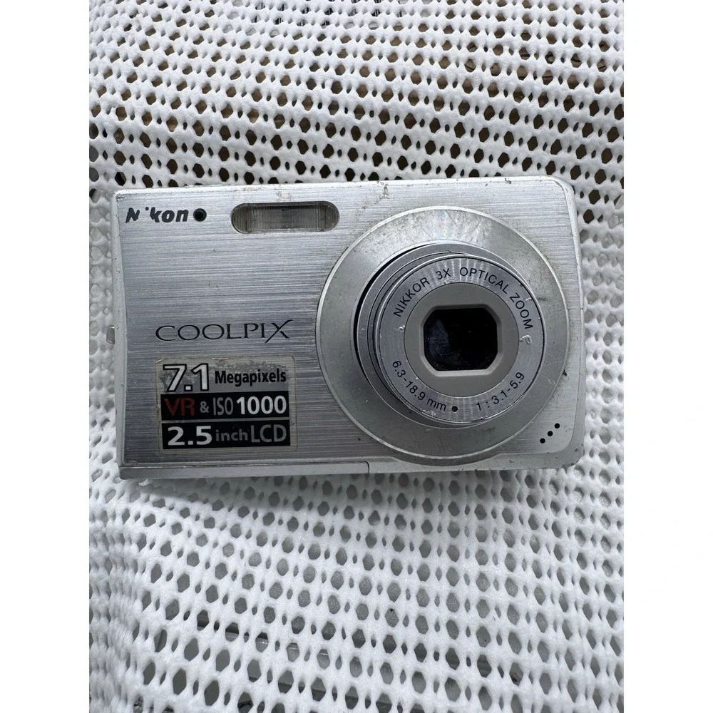 Nikon coolpix s200